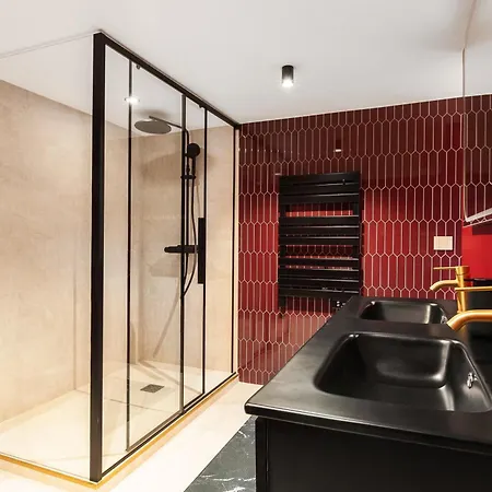 Duplex Prestige Avec Billard Et Baignoire Paris