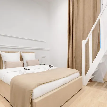 Duplex Prestige Avec Billard Et Baignoire Paris