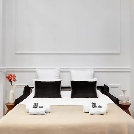 Duplex Prestige Avec Billard Et Baignoire Apartment Paris