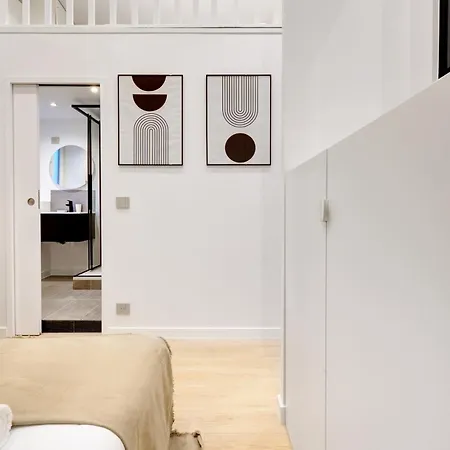 Duplex Prestige Avec Billard Et Baignoire Apartment Paris